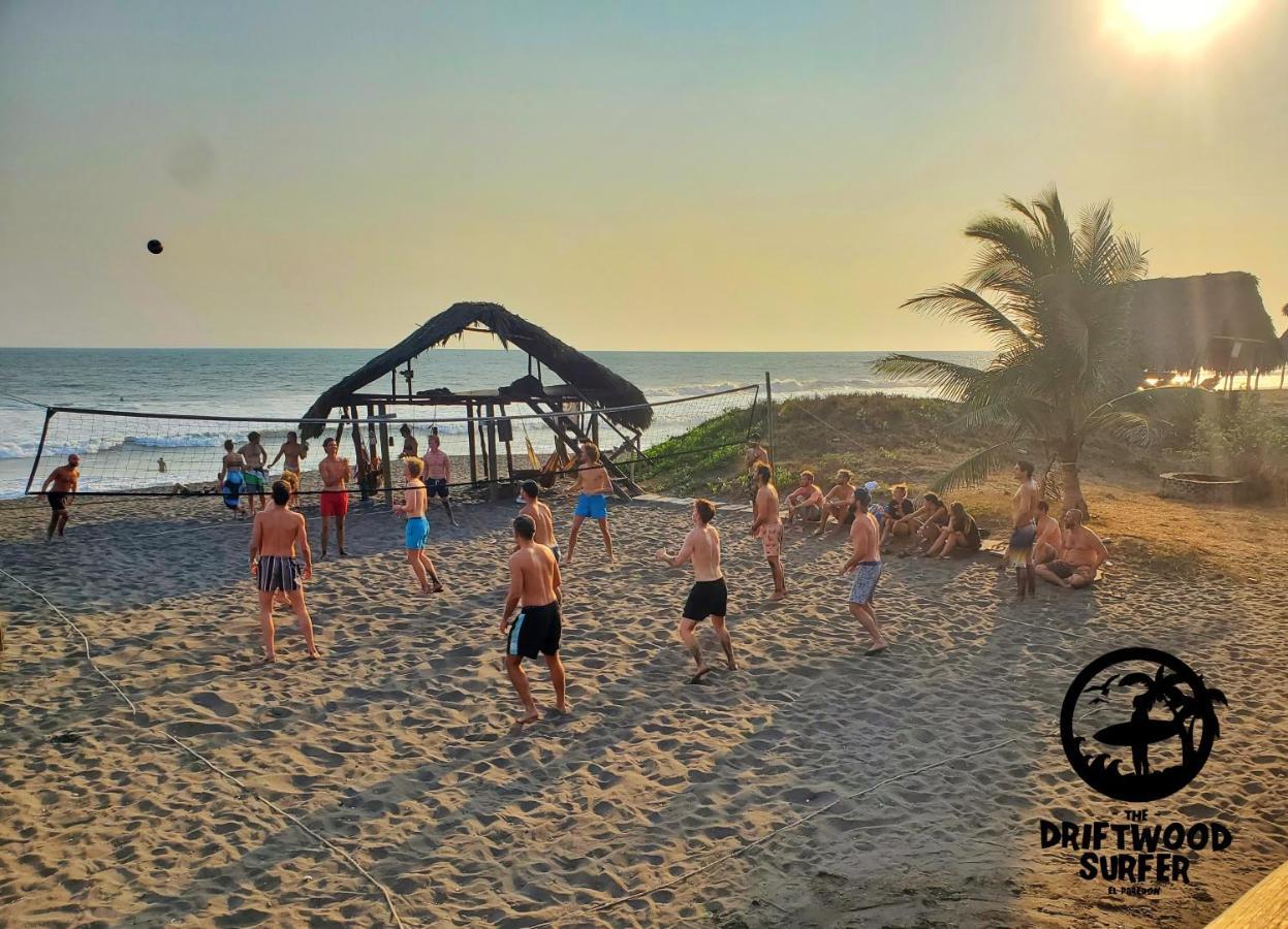 The Driftwood Surfer Beachfront Hostel / Restaurant / Bar, El Paredon El Paredón Buena Vista Kültér fotó